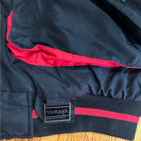 Vtg Yamaha Snowmobiles Jacket Ladies Sz XL Full Zip Insulated Red  Black - Picture 6 of 13